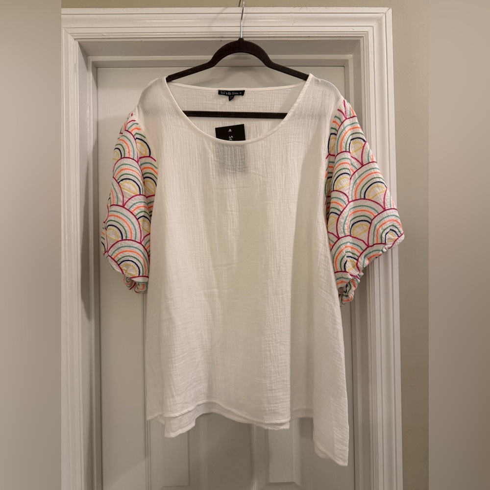 Boutique See N Be Seen Gauze Top with Embroidered Sleeves 2x NWT